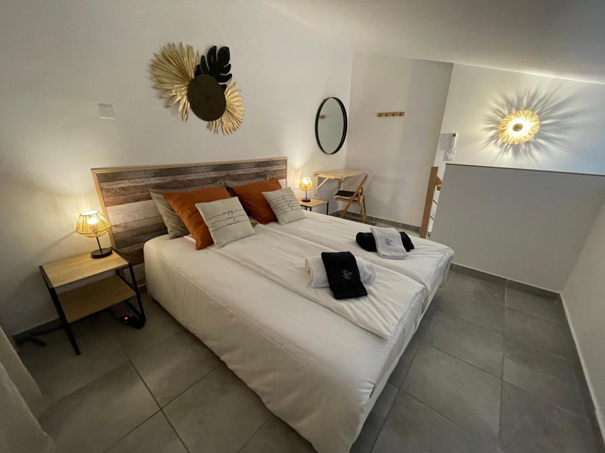 A Casa Di Lo Villa Lecci Bagian luar foto